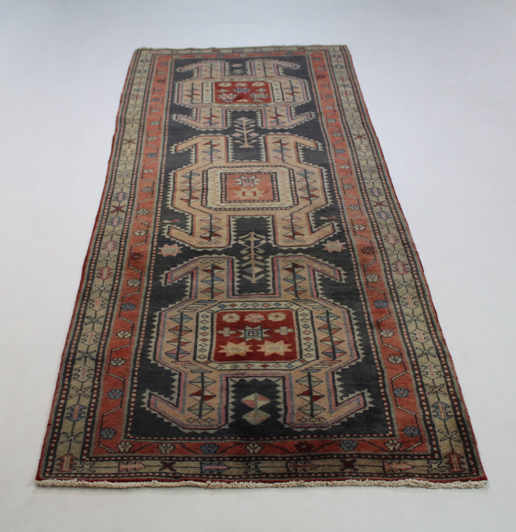 Handmade Antique, Vintage oriental Persian Sarab rug - 289 X 103 cm