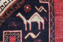 Load image into Gallery viewer, Handmade Antique, Vintage oriental Persian Qashqai rug - 181 X 113 cm
