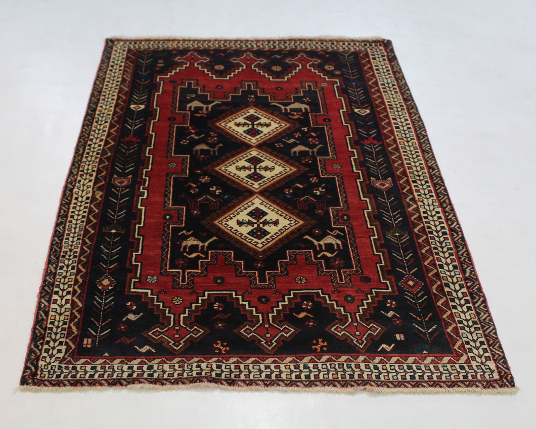 Handmade Antique, Vintage oriental Persian Qashqai rug - 181 X 113 cm