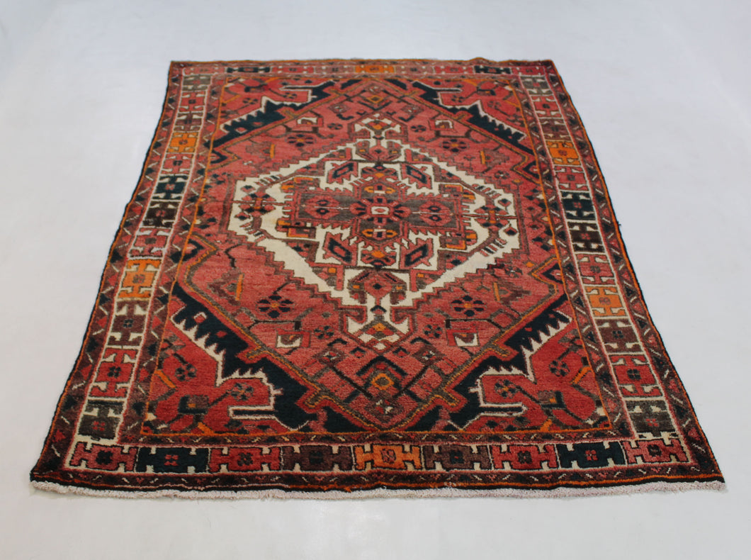 Handmade Antique, Vintage oriental Persian Bakhtiari rug - 208 X 150 cm
