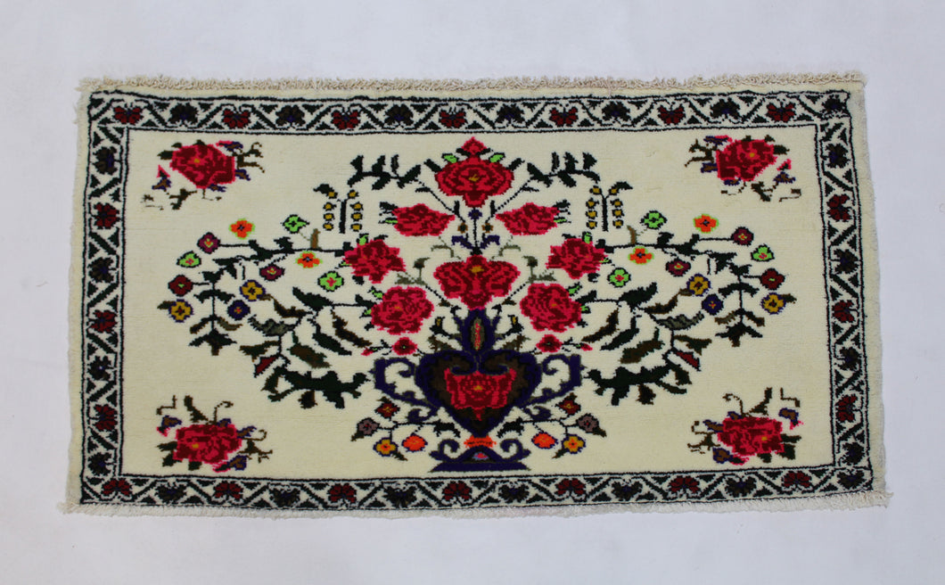 Handmade Antique, Vintage oriental Persian Tabriz rug - 95 X 61 cm