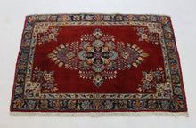 Load image into Gallery viewer, Handmade Antique, Vintage oriental Persian Kashan rug - 75 X 100 cm
