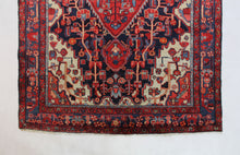 Load image into Gallery viewer, Handmade Antique, Vintage oriental Persian Hamedan rug - 265 X 155 cm
