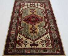 Load image into Gallery viewer, Handmade Antique, Vintage oriental Persian Sarab rug - 170 X 100 cm
