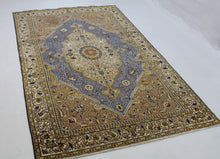 Load image into Gallery viewer, Persian Antique, Vintage oriental rug - Shahr reza 254 X153 cm
