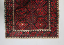 Load image into Gallery viewer, Persian Antique, Vintage oriental rug - Qashqai 167 X120 cm
