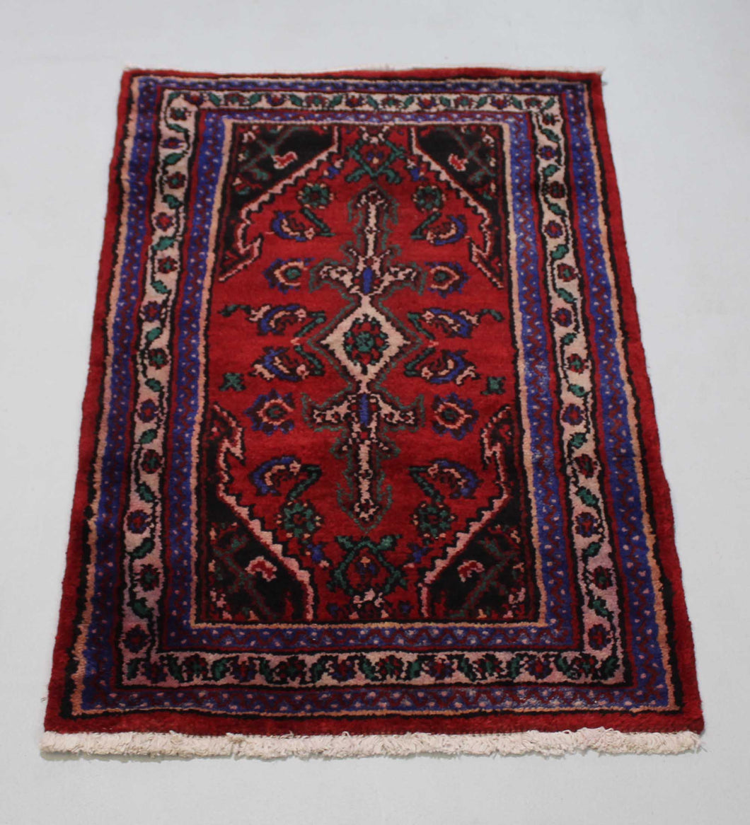 Handmade Antique, Vintage oriental Persian Hosinabad rug - 113 X 69 cm