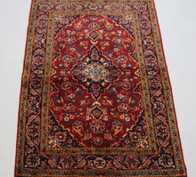 Load image into Gallery viewer, Handmade Antique, Vintage oriental Persian Sarokh rug - 165 X 100 cm
