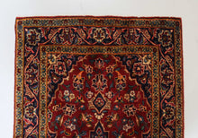 Load image into Gallery viewer, Handmade Antique, Vintage oriental Persian Sarokh rug - 165 X 100 cm
