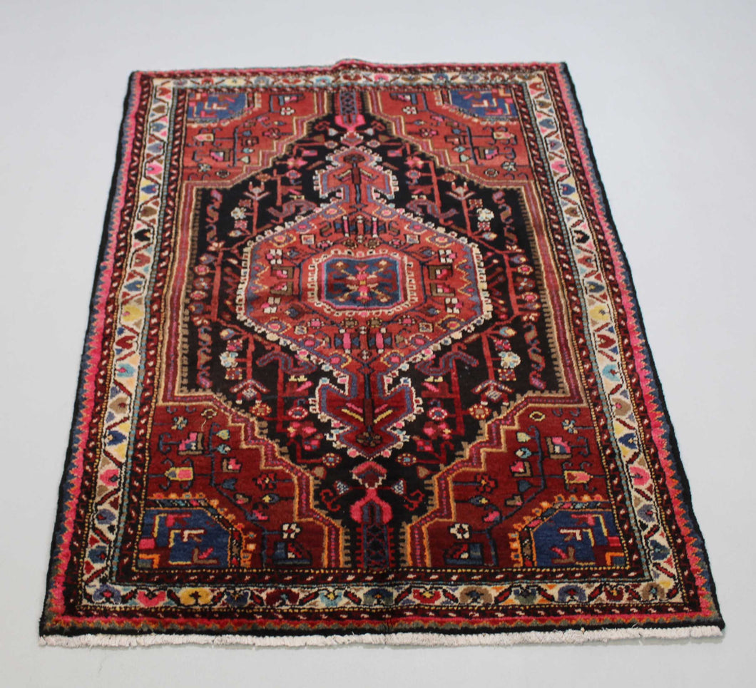 Handmade Antique, Vintage oriental wool Persian Hosin Abad rug - 160 X 98 cm