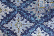 Load image into Gallery viewer, Handmade Antique, Vintage oriental Persian Kashan rug - 372 X 277 cm
