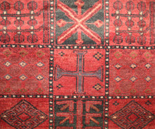Load image into Gallery viewer, Handmade Antique, Vintage oriental Persian Bakhtiar rug - 213 X 157 cm

