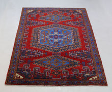 Load image into Gallery viewer, Handmade Antique, Vintage oriental Persian Vis rug - 271 X 166 cm
