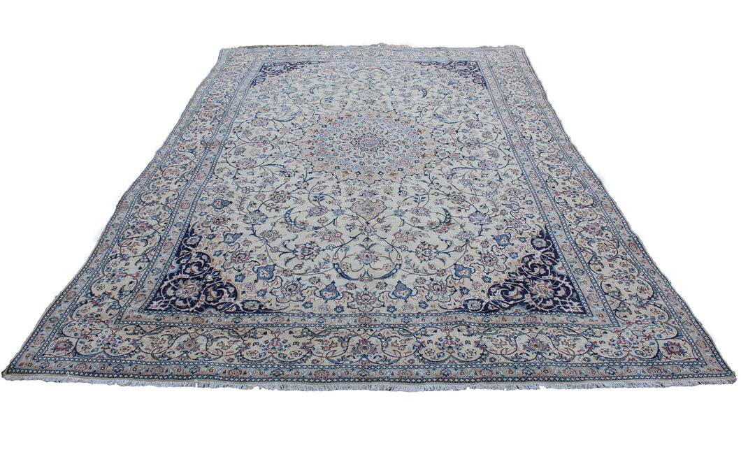 Handmade Antique, Vintage oriental Persian Nain rug - 580 X 368 cm