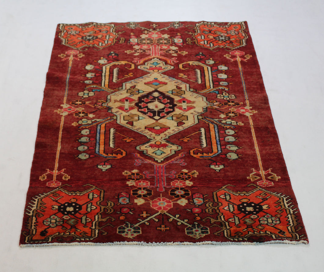 Handmade Antique, Vintage oriental Persian  Bakhtiar rug - 195 X 123 cm